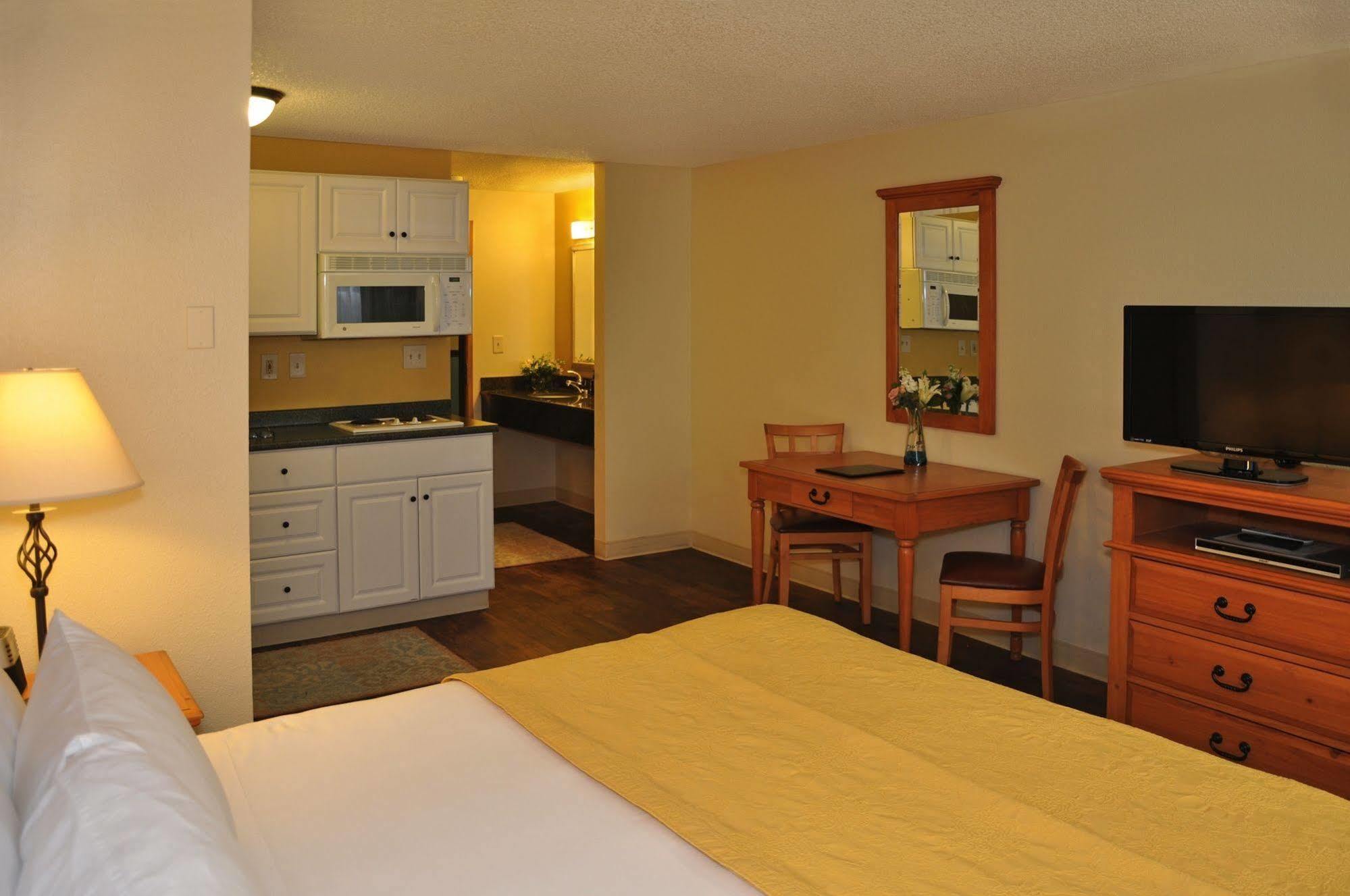 Quality Inn & Suites Silverdale Bangor-Keyport Exterior foto