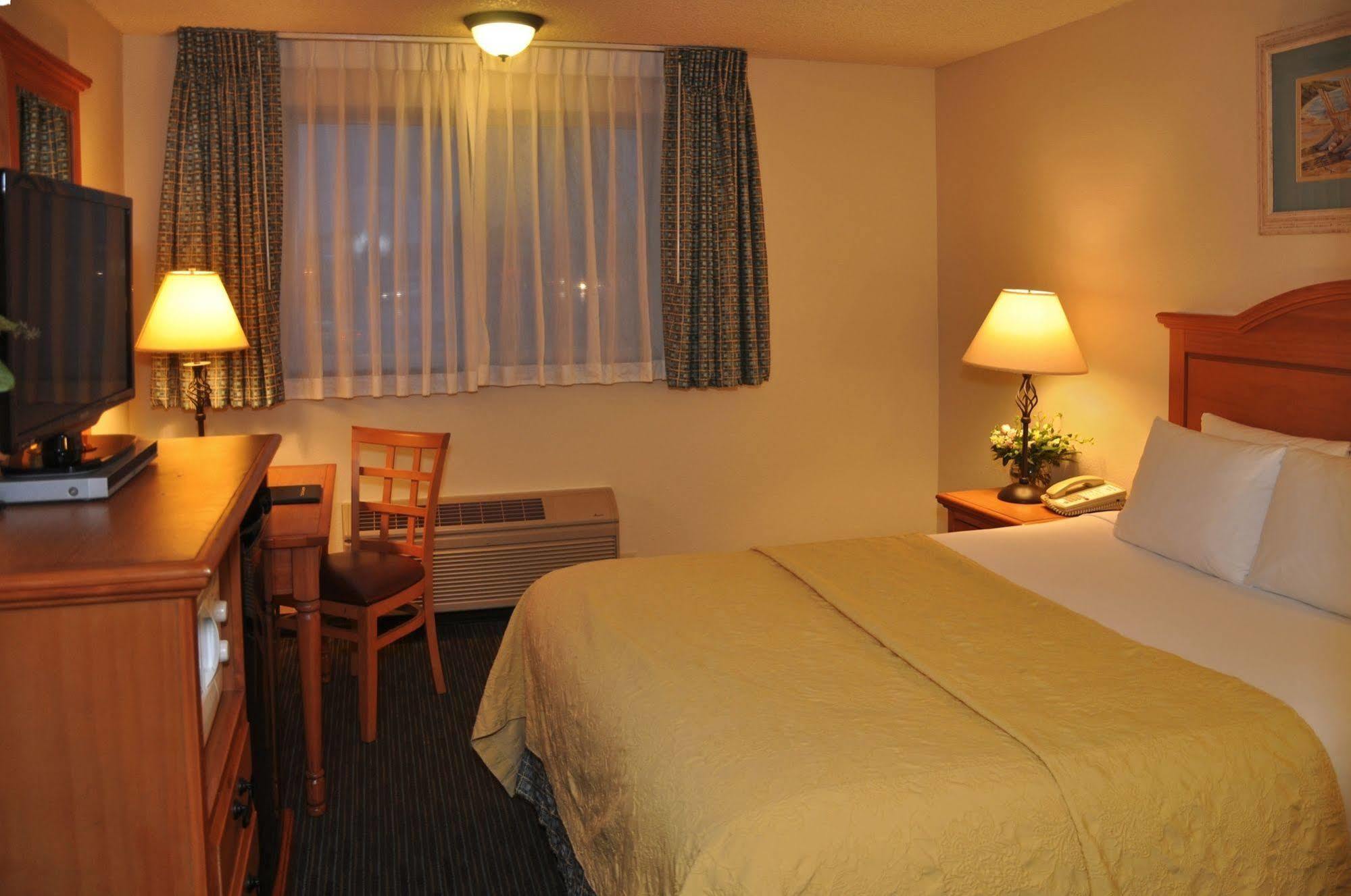 Quality Inn & Suites Silverdale Bangor-Keyport Exterior foto
